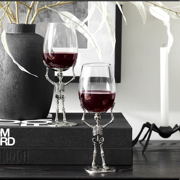 Pottery Barn Skeleton Wine Glasses (x1) - Picture 4 of 4